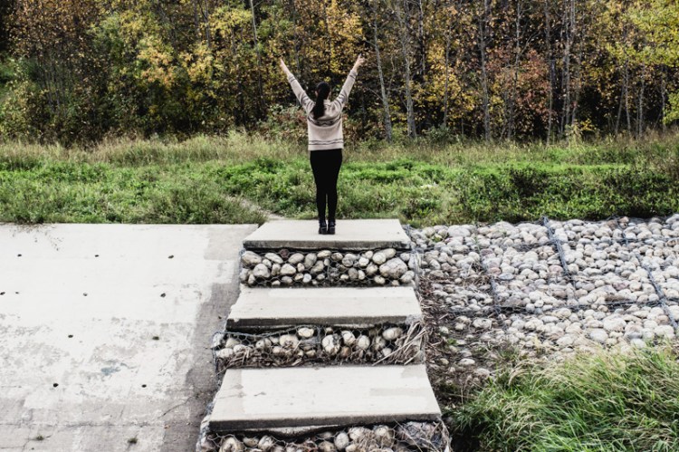 kpardell-moodyish-walk-1047